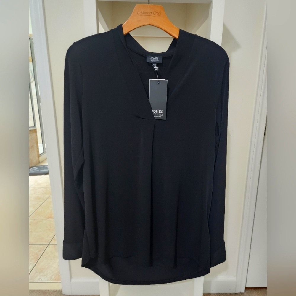 Jones New York, size M, black, tunic style blouse